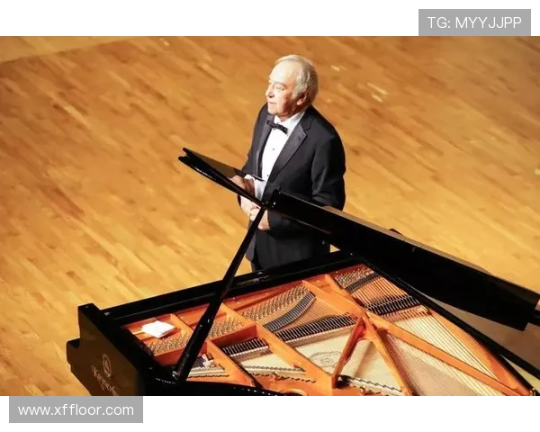 卡里克远赴百里见证15岁新星